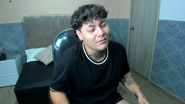 DAMON_SALVATTORE webcam