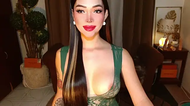 MouthWatering_Ayesha webcam