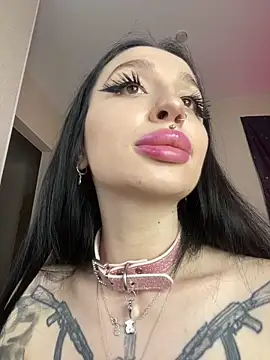 Webcam Model (Molly__Moon)  is live.Free join now!