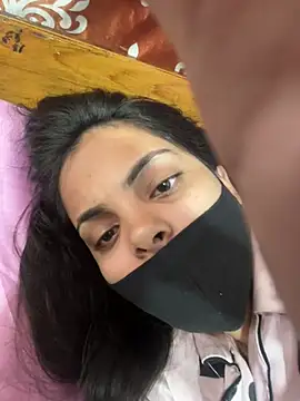 Webcam Model (Sandhya_77)  is live.Free join now!