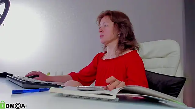 LeticiaRomano live sex cam