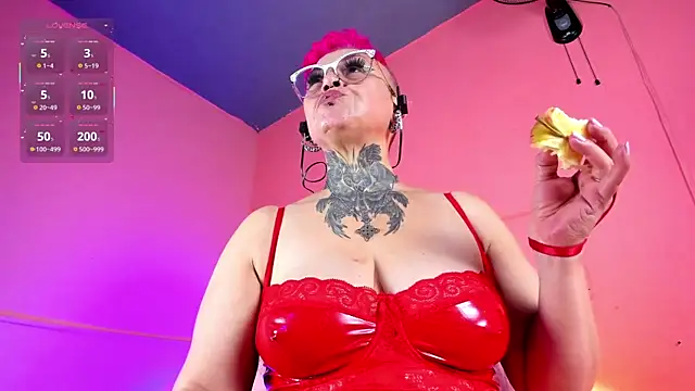 MATURE_HARDCORE webcam