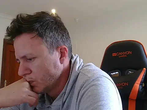 TroyDieselXXX webcam