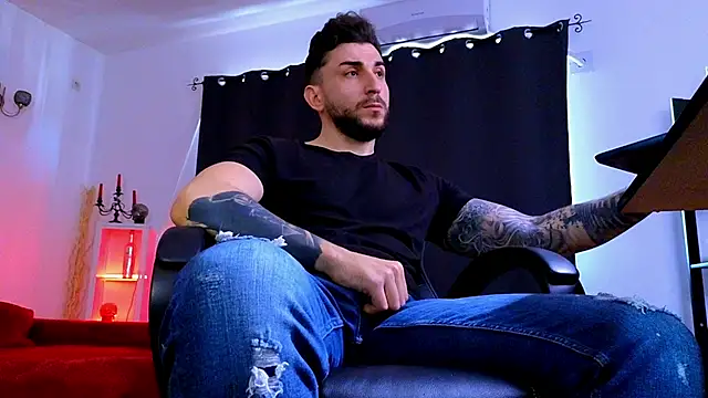 MightyAaron66 webcam