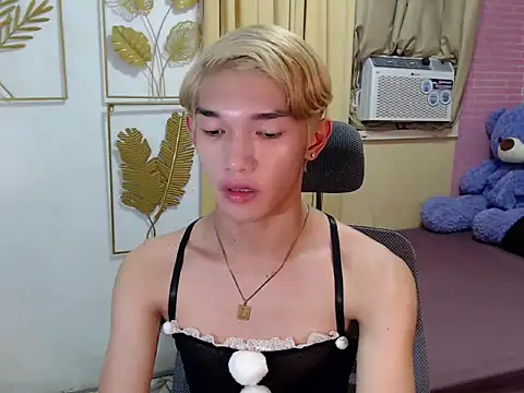 urasian_john18 webcam