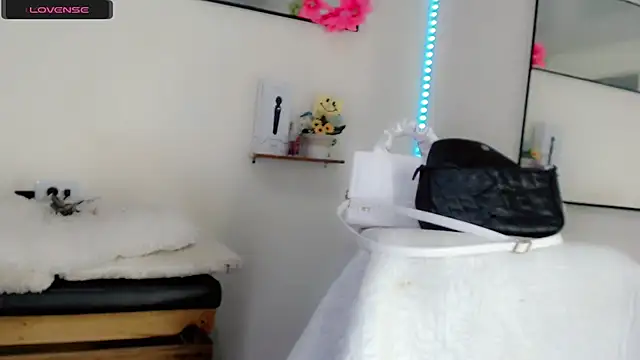 NathalialLooes webcam