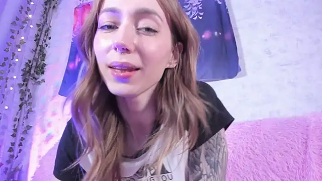 LuckySexyDoll webcam