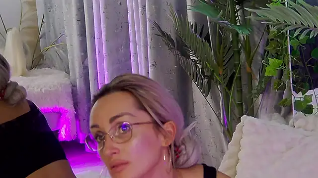 IsabelleEthan webcam