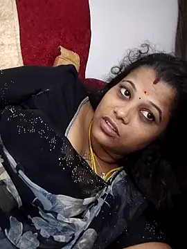 sweetqueen143 webcam