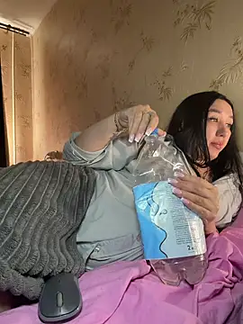 Naughtbaby_2025 webcam