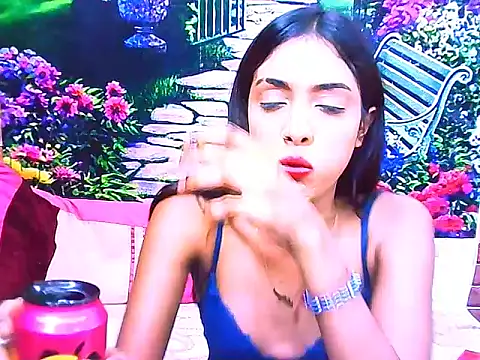 IndianPretty14u2Luv webcam