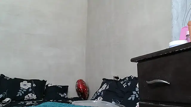 CataleyaRosee webcam