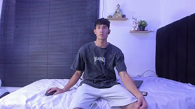 angel_boy02 - Angel_boy02's free webcam - UK Sex Cams