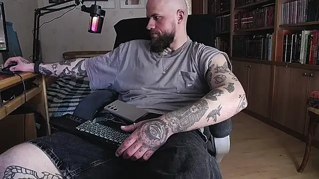 FindomJason live sex cam