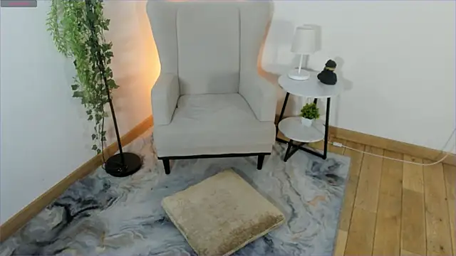 micaelacubr - MicaelaCubr's free webcam - UK Sex Cams