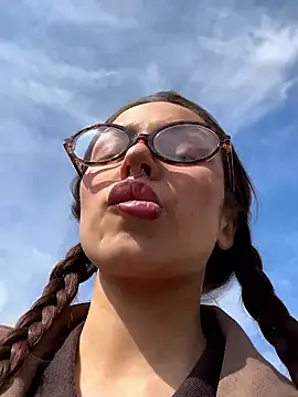 Leila_Brooklyn webcam