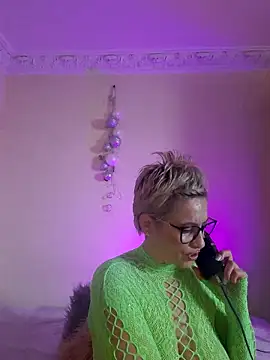 Webcam Model (LunaBlaise)  is live.Free join now!