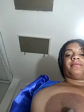 Webcam Model (AbellaLizz) is live