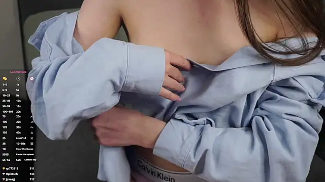 ClarineCasebolt webcam