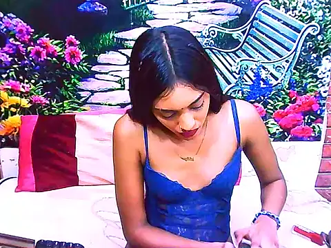 IndianPretty14u2Luv webcam