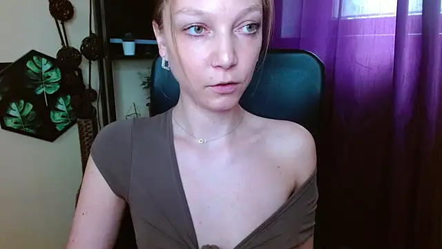 EmillyPlay webcam