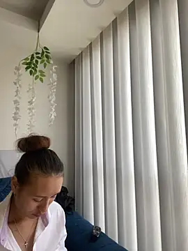 juliana-mancini webcam