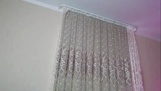 Kriss_brunette_5 webcam