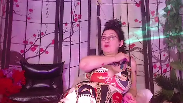 NightOrhideya webcam