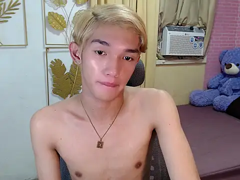urasian_john18 webcam