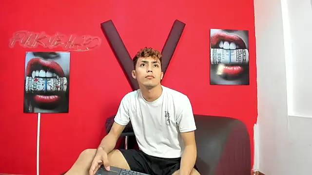 AVENGER_BOYS2026 webcam