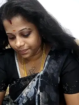 sweetqueen143 webcam