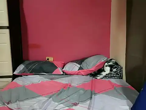 MephiticChateau webcam