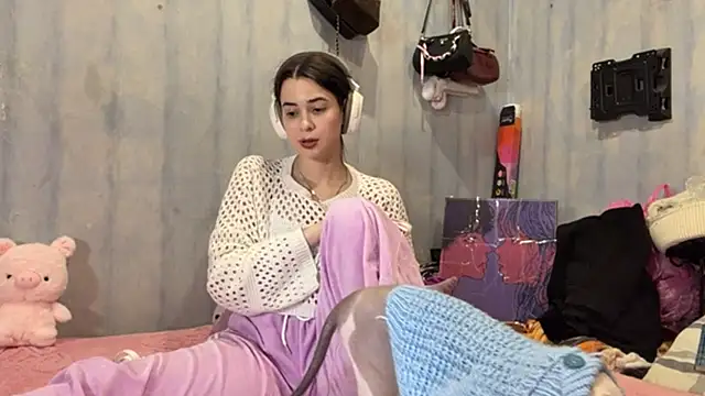 LanoraBilecki webcam