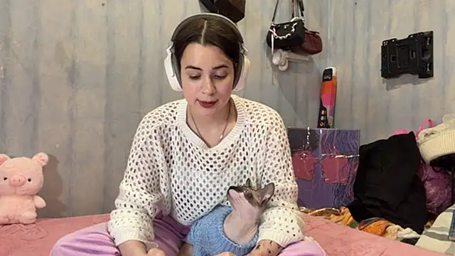 LanoraBilecki webcam