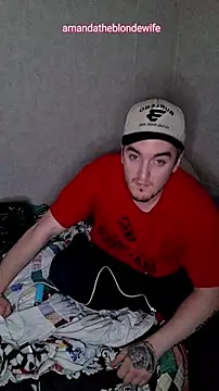 amandatheblondewife webcam