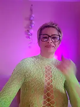 Webcam Model (LunaBlaise)  is live.Free join now!