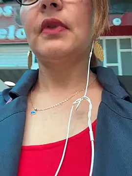 Viictoria-Jones webcam