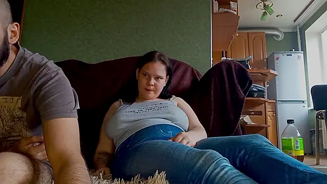 sweetpiggyx - SweetPiggyx's free webcam - UK Sex Cams