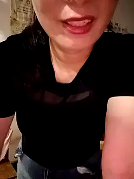 mimi2052 - Mimi2052's free webcam - UK Sex Cams