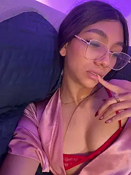 SERENA_JONESS webcam