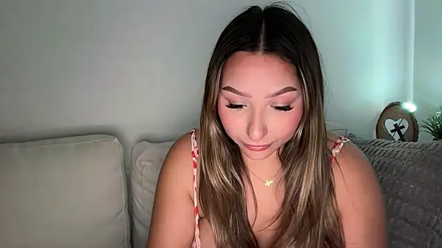 lustfulsmiles webcam