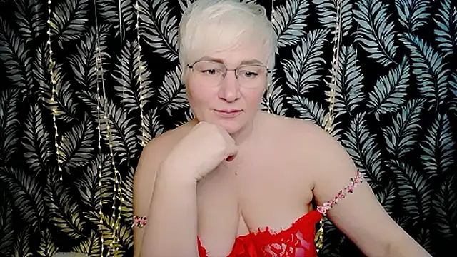 Olivia_playful webcam