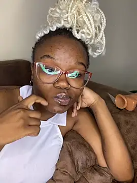 YummyMelanin117 webcam