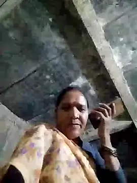 loomaraj - Loomaraj's free webcam - UK Sex Cams