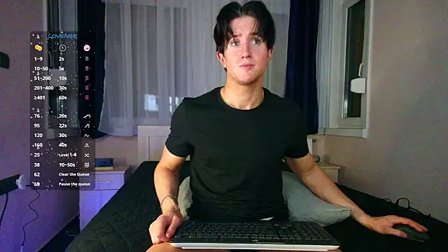 ChristianLevine_ webcam