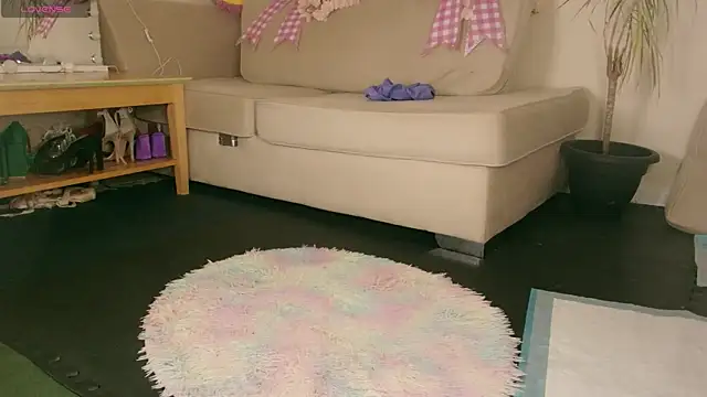 milky_flexy_cat (F young) - milk show