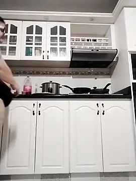 madisonpalacio (F milf) - Sucking dildo + saliva