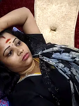 sweetqueen143 webcam