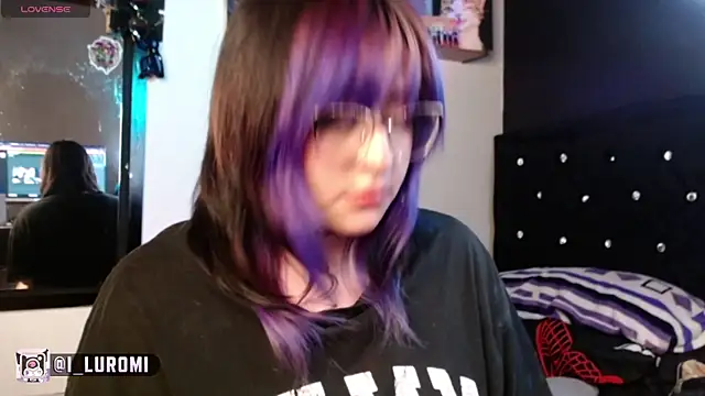 iluromi (F teen) - 3 FINGERS IN MY PUSSY