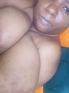 bigtitssxx webcam